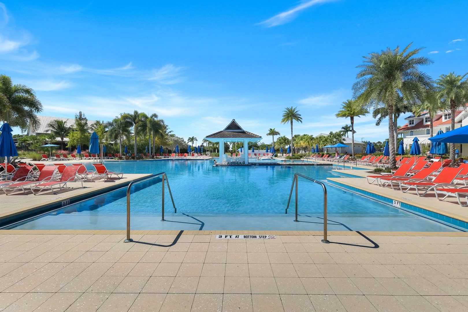 6475 Warwick Ave, Naples, FL 34113 (47)