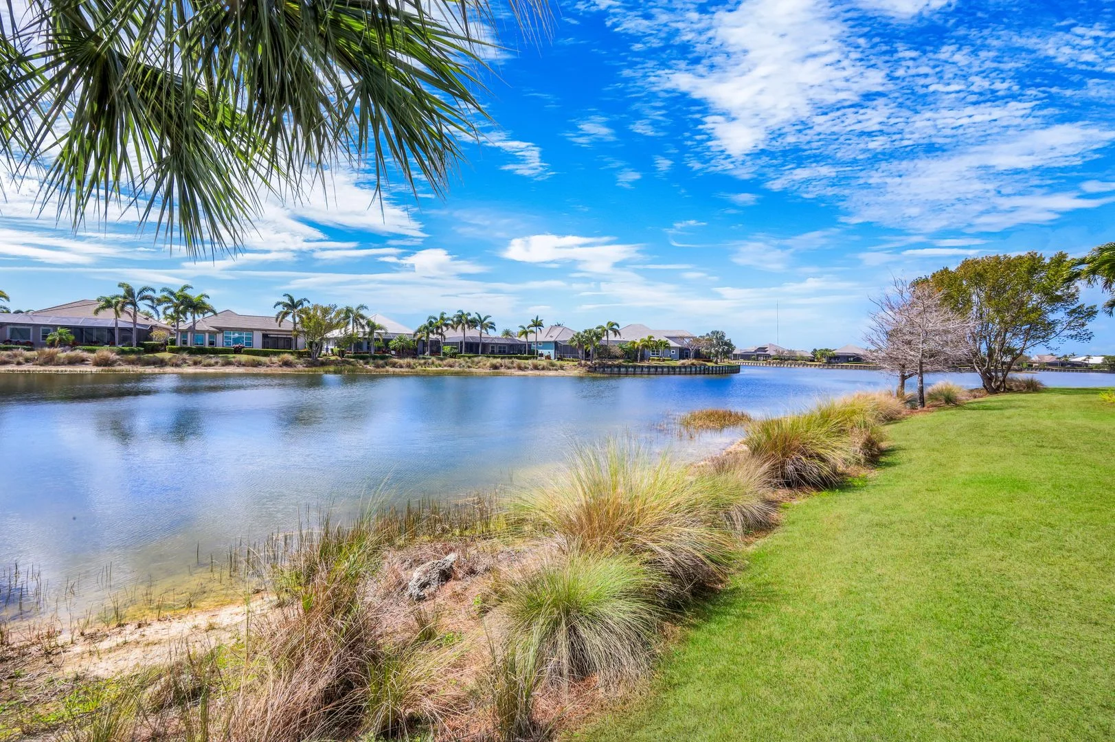 6475 Warwick Ave, Naples, FL 34113 (61)